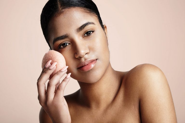 How to Use a Konjac Sponge for Vibrant, Clear and Glowing Skin